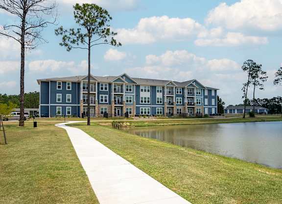 Luxury Apartments for Rent in Slidell | The Mason Fremaux Park